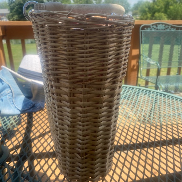 Raffia Tote with pale pink lining - Picture 5 of 5